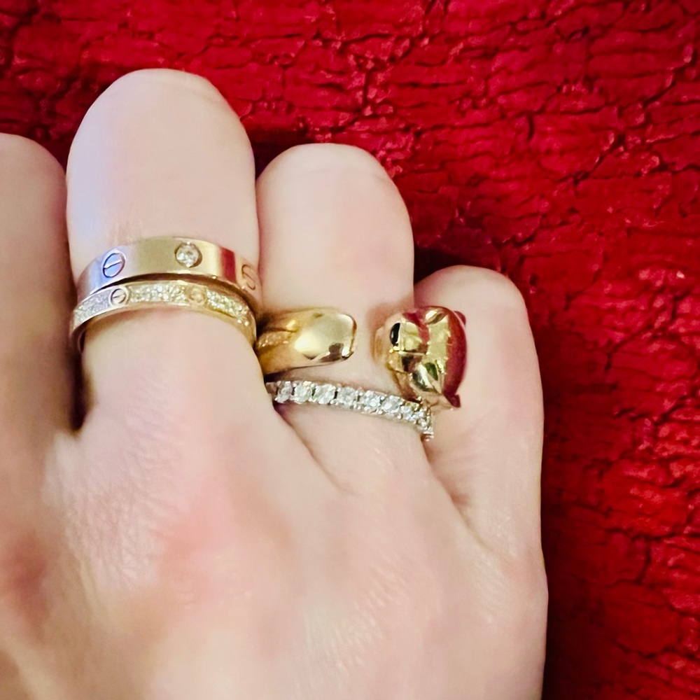 ** SOLD ** AUTHENTIC Cartier PANTHÈRE DE CARTIER RING
Yellow gold, onyx, garnet - Picture 9 of 9
